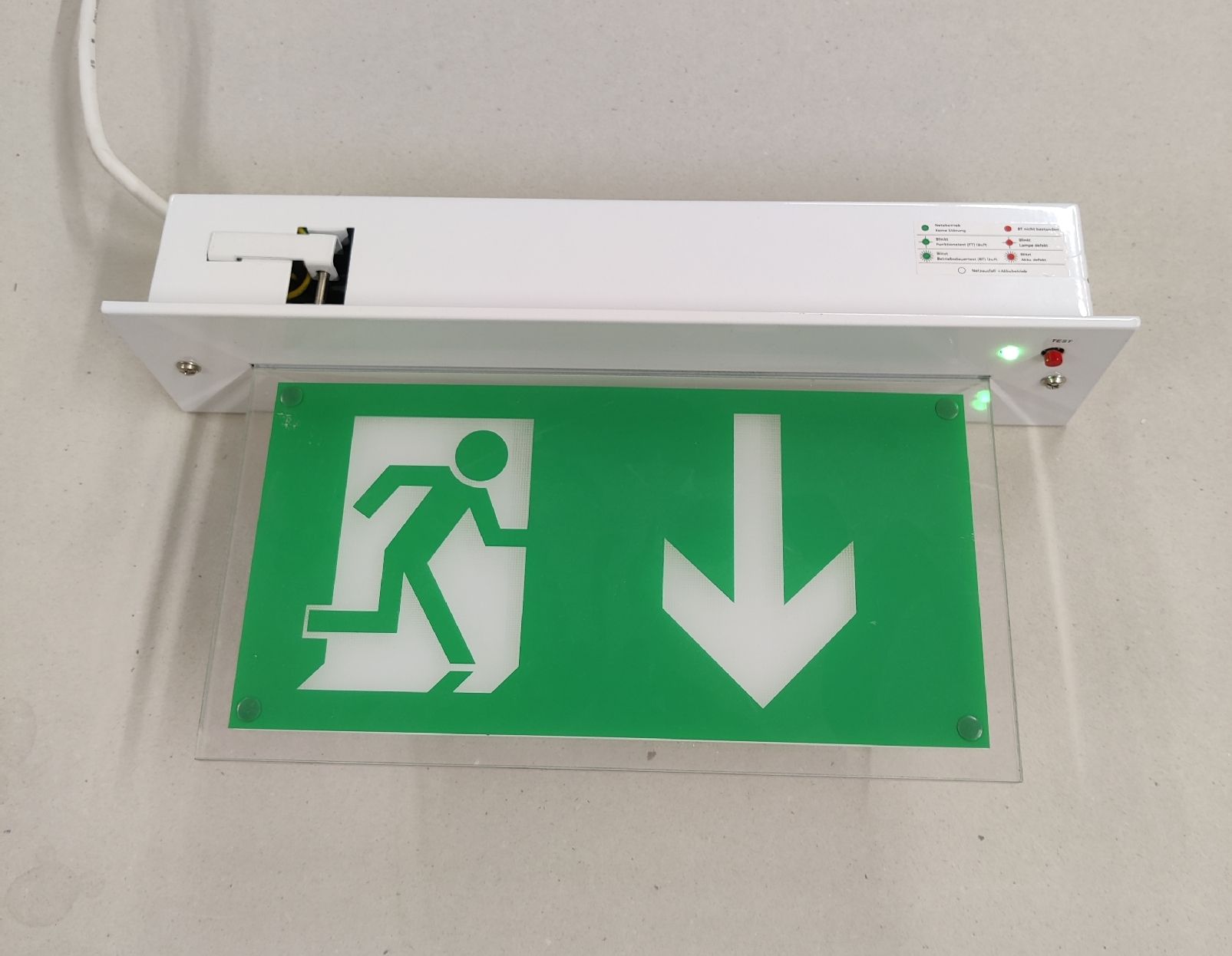 Lampadari & plafoniere: Notleuchten / Exitleuchten / Fluchtwegleuchten – Nuovo (secondo la descrizione) da Volketswil venduto da mar_c5pv 3