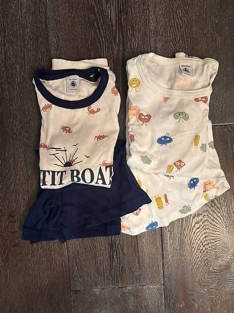 Pyjamas & Ähnliches: 2 pyjamas courts Petit Bateau Taille 8 ans – Gebraucht aus Petit-Lancy von areyouinterested