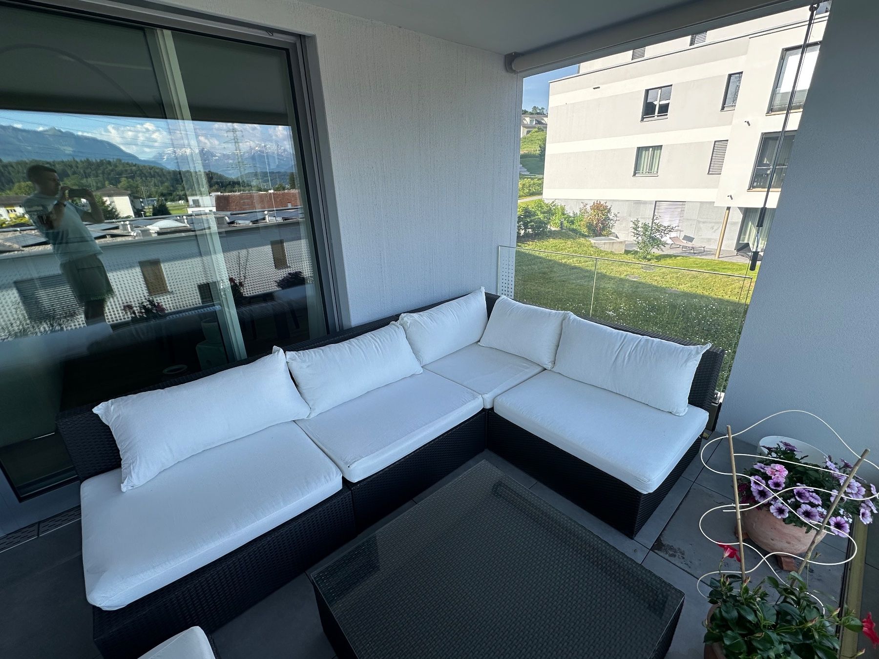 Pfister Divani: Lounge Milena (Möbel Pfister) – Usato da  venduto da  1