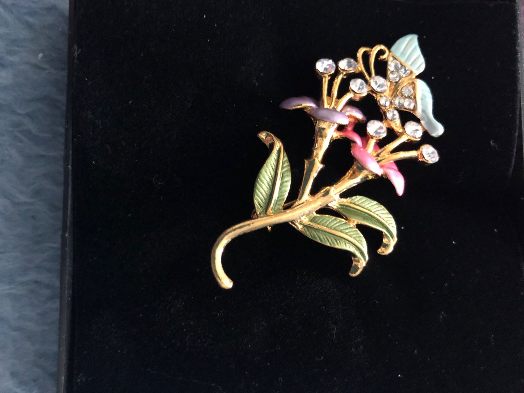 Spille & Fermagli: Letzte Chance: Blumenstrauss Brosche edel – Usato da Rüti ZH venduto da Masken