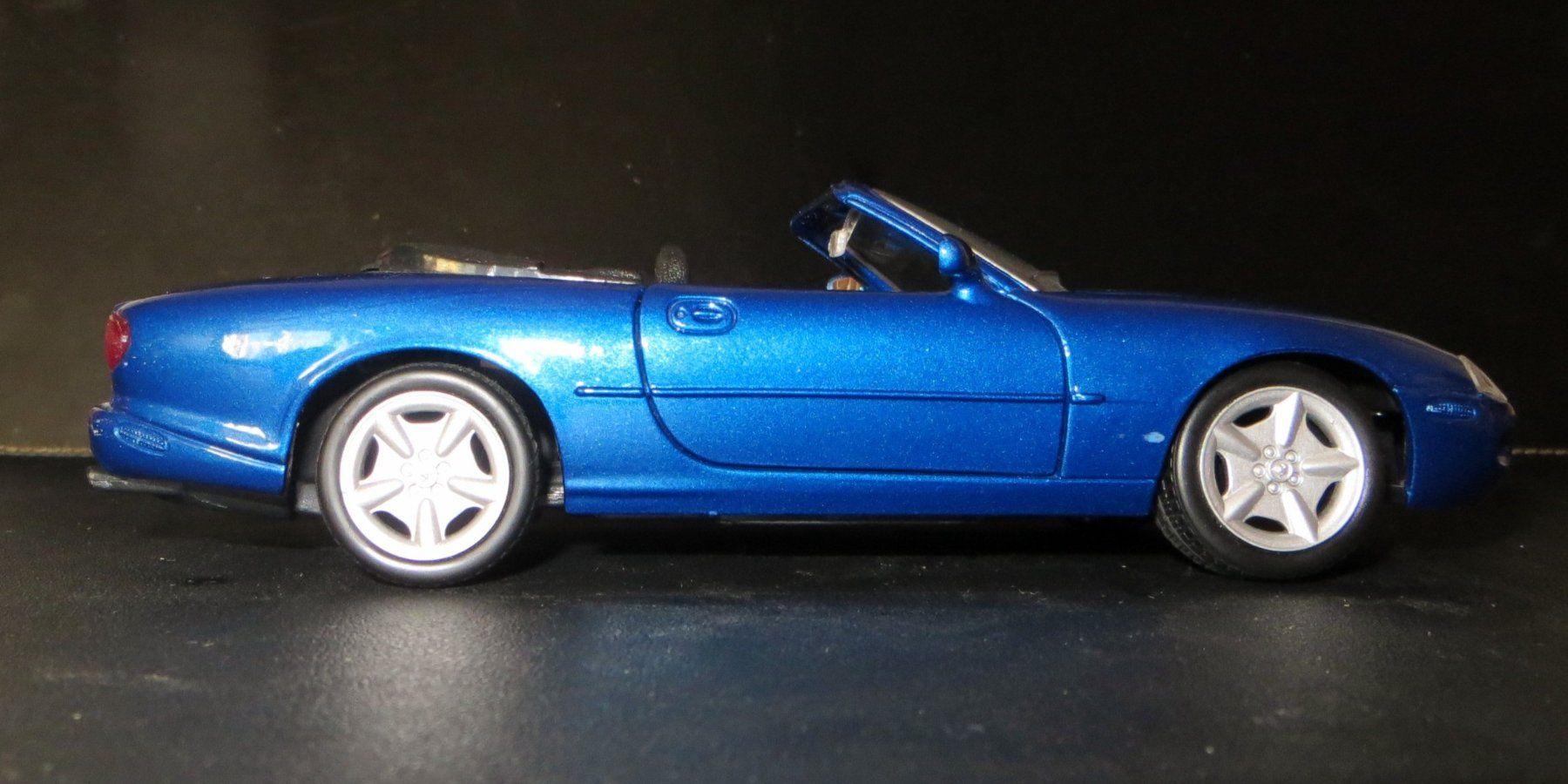 Maisto Voitures modèles: Jaguar XK8 – D'occasion à Herisau par Simonalb 5
