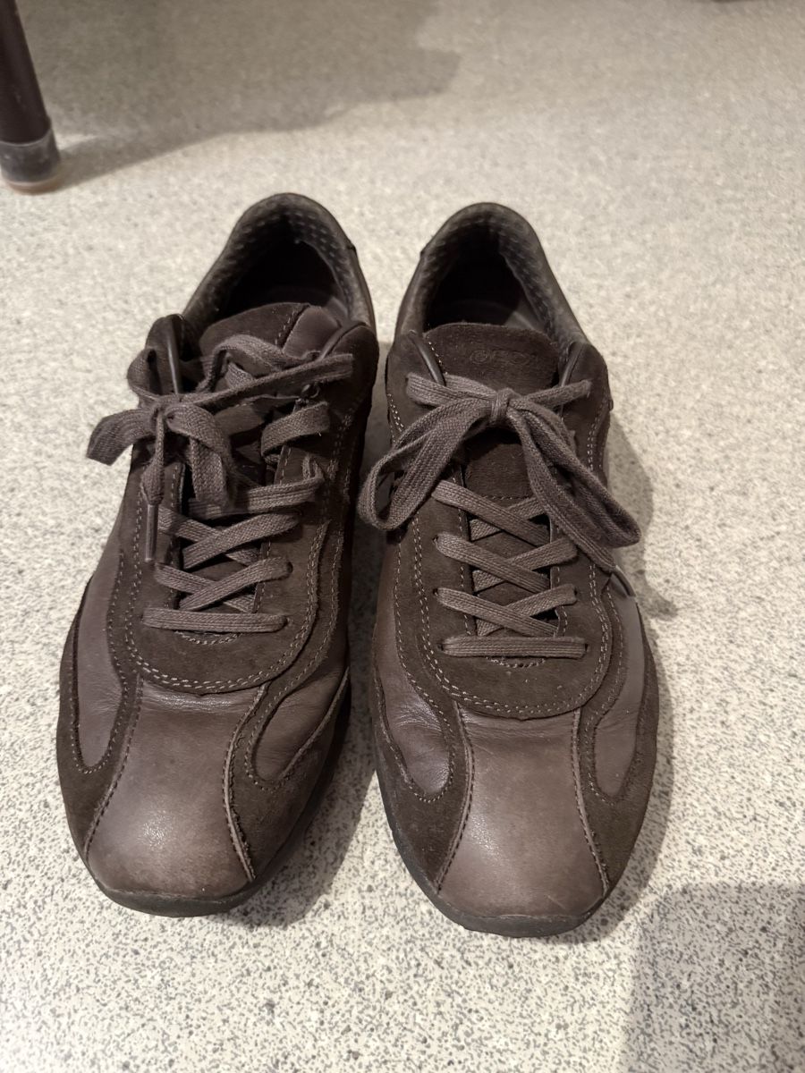 Geox Damenschuhe: Braune Geox Sneaker 41 – Gebraucht aus Lachen SZ von laborfuchs