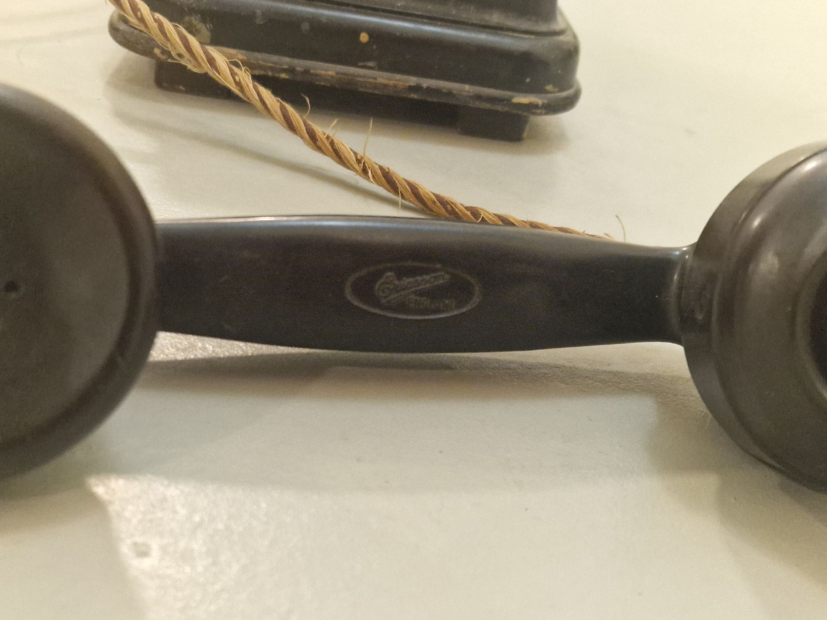 Ericsson Telefone: British Ericsson intercom telephone, metal/bakelite, 1930s? – Defekt aus Liebefeld von markprosser 2