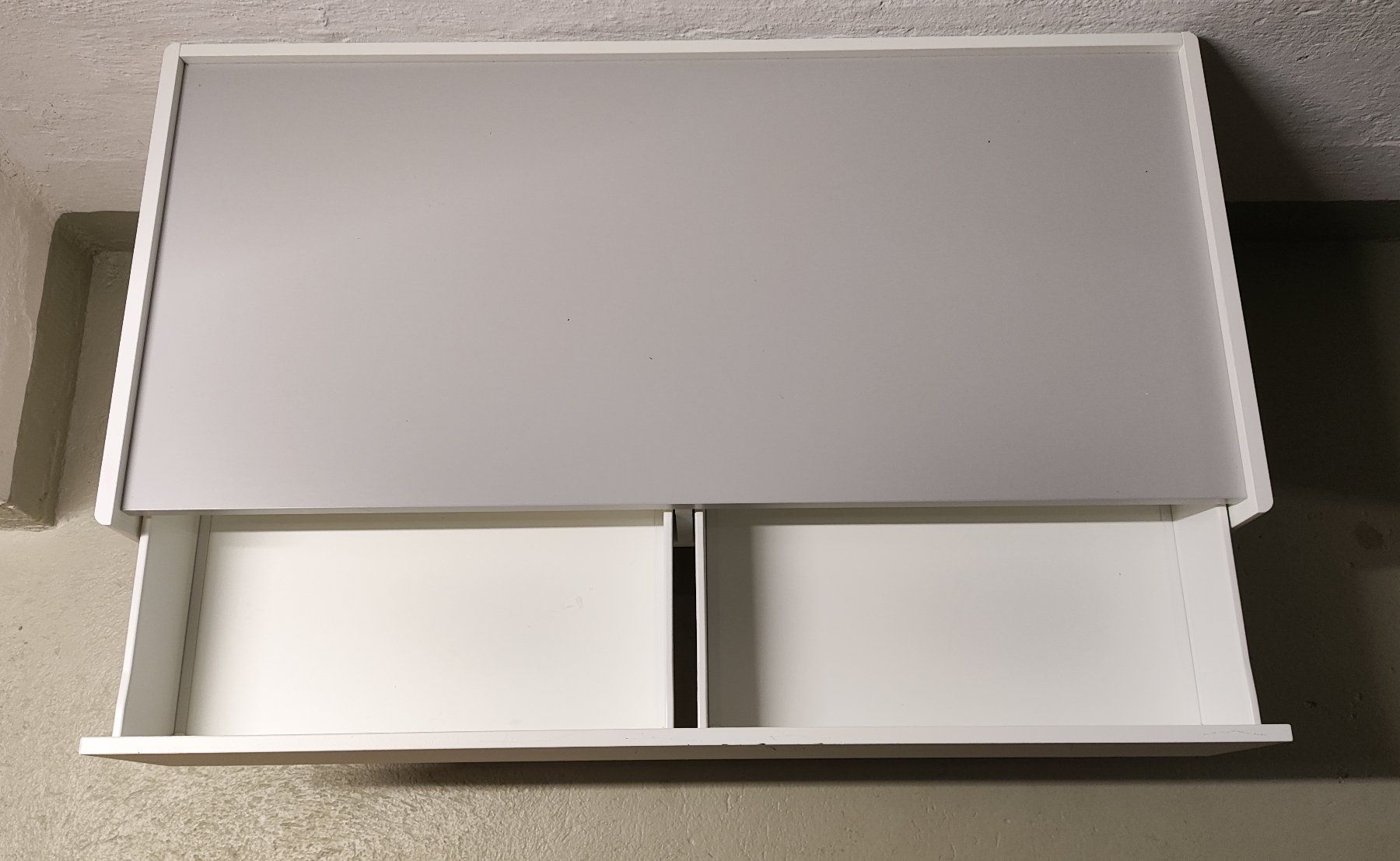 Ikea Tables: Dundra Spieltisch IKEA, weiss-grau – D'occasion à Winterthur par sumpfis 1