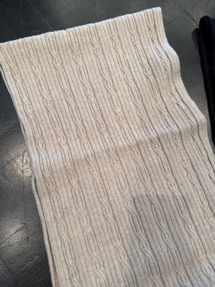 Foulard & Sciarpe: All Saints 100% cashmere scarfs – Usato da Cologny venduto da pichi26 1