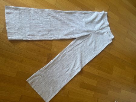 H&M Wide Leg Hose – Beige/Creme – leichter Stoff