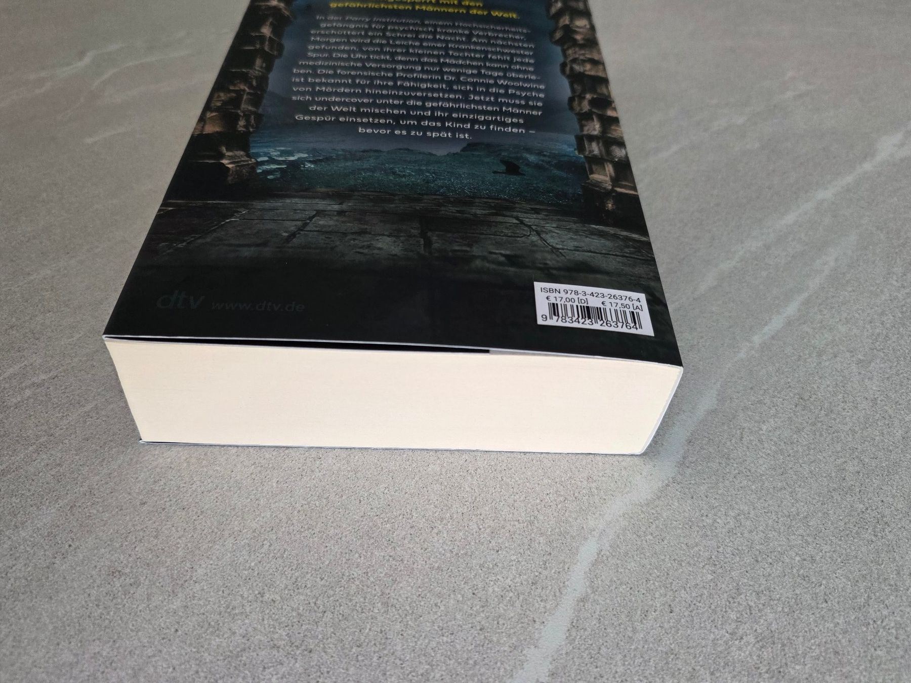 Libri: Helen Fields – THE INSTITUTION – Nuovo (secondo la descrizione) da Kaiseraugst venduto da Haubitz60 5