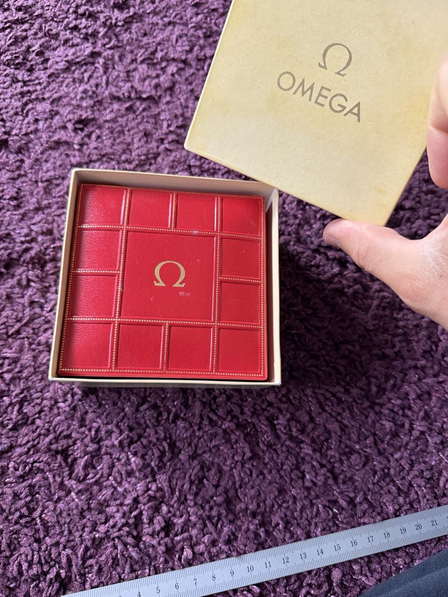 Omega Orologi: Omega Seamaster Uhrenschatulle / Box, Rot   – Usato da Lyss venduto da nekoreh