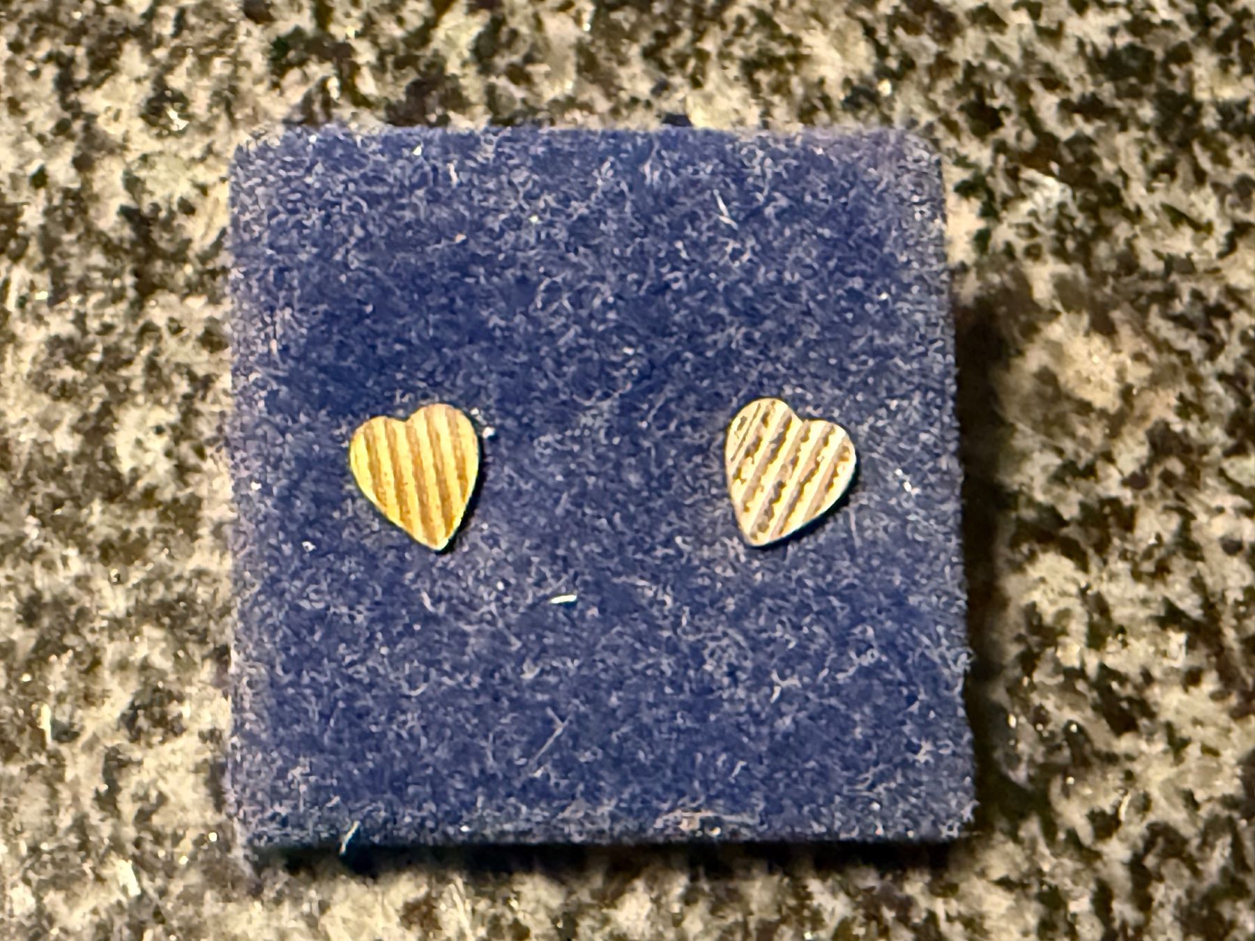 Orecchini pendenti & Orecchini a lobo: Ohrsteckerli Silber in Herzform - Romantisch! – Nuovo (secondo la descrizione) da Aesch ZH venduto da Tomy007008
