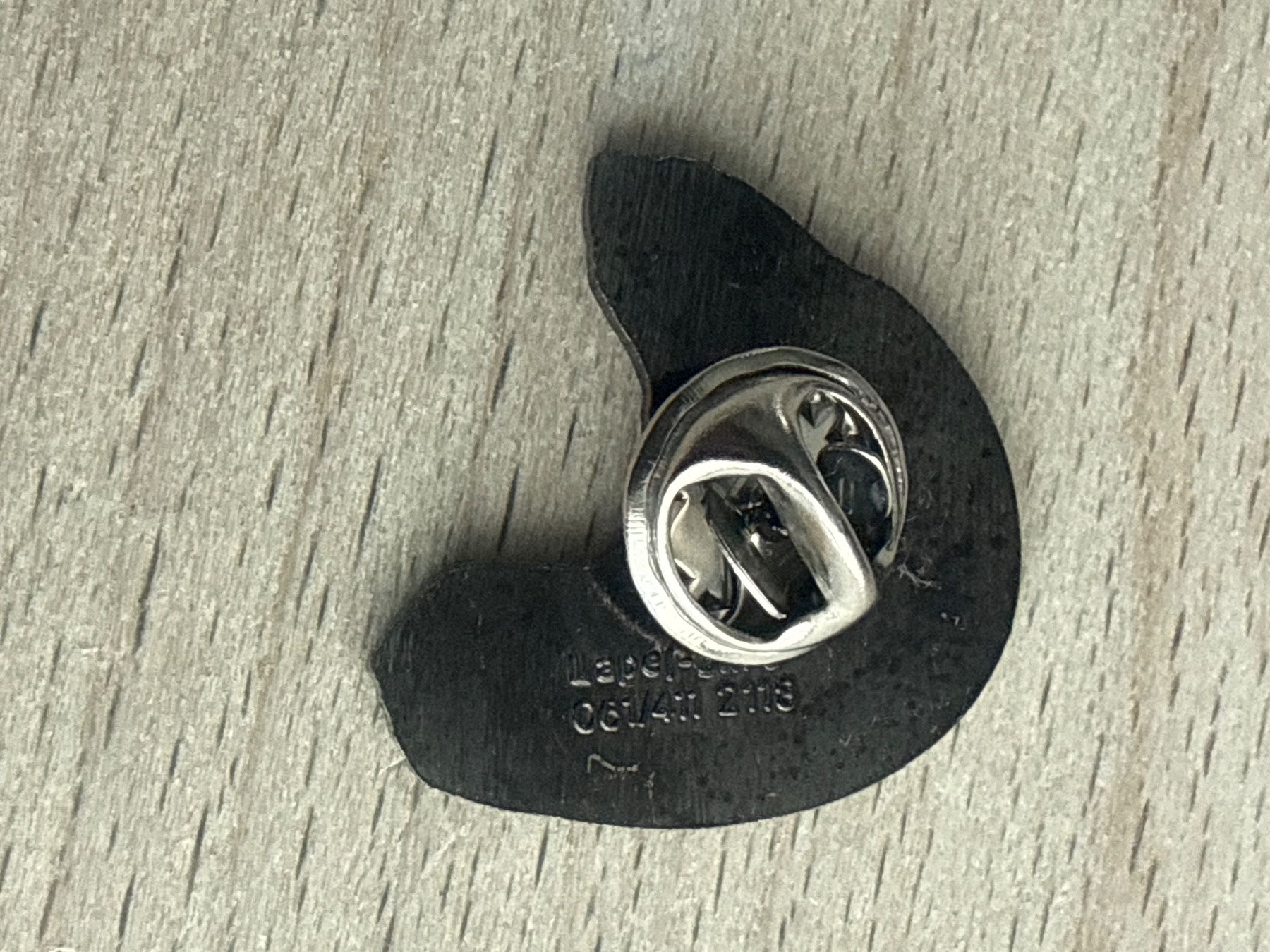 Plaquettes & Badges: Pin TV  Sisssach – D'occasion à Glattbrugg par Schweigmatt 1
