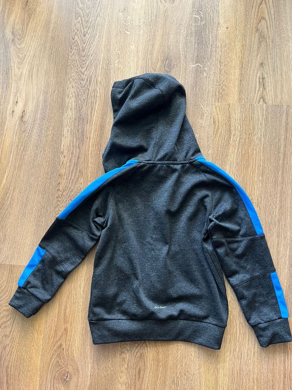 Giacche & Cappotti: Trainerjacke MANGUUN Gr. 116 grau blau - Pullover – Usato da Winterthur venduto da Secondhand-Family 2