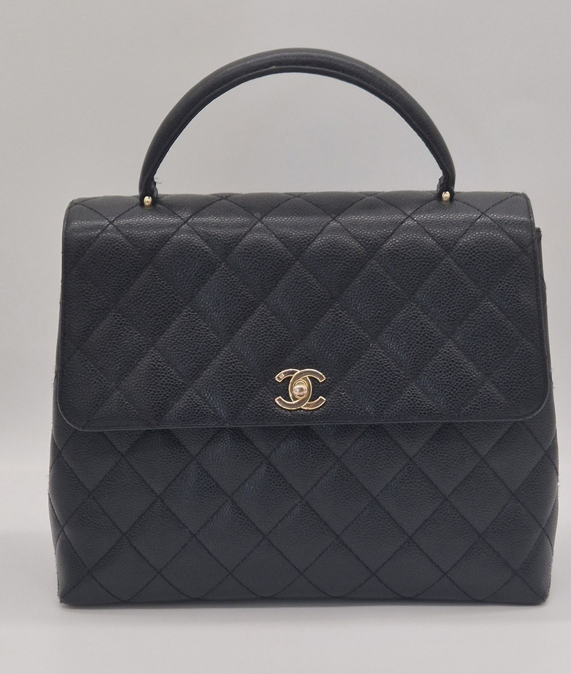 Chanel Taschen: Wunderschöne CHANEL Timeless / Classic Flap mit Top Handle – Gebraucht aus Chiasso von MCLuxuryCreations