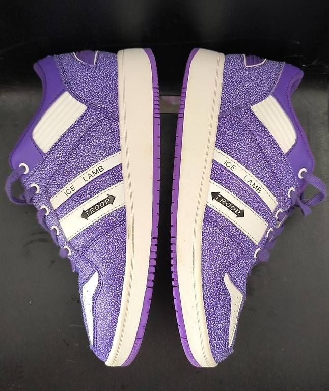 Herrenschuhe: TROOP Ice Lamb Sneakers Lila Gr. 42. – Gebraucht aus Pully von shulgin788 2