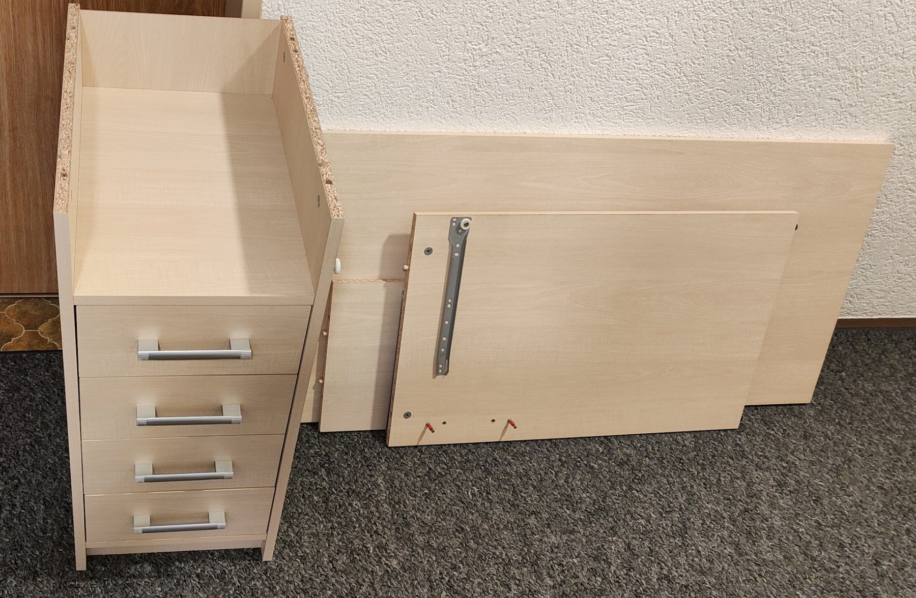 Scrivanie: Neuwertiges Computer-Pult mit Tastaturablage – Usato da Winterthur venduto da Xebal 3