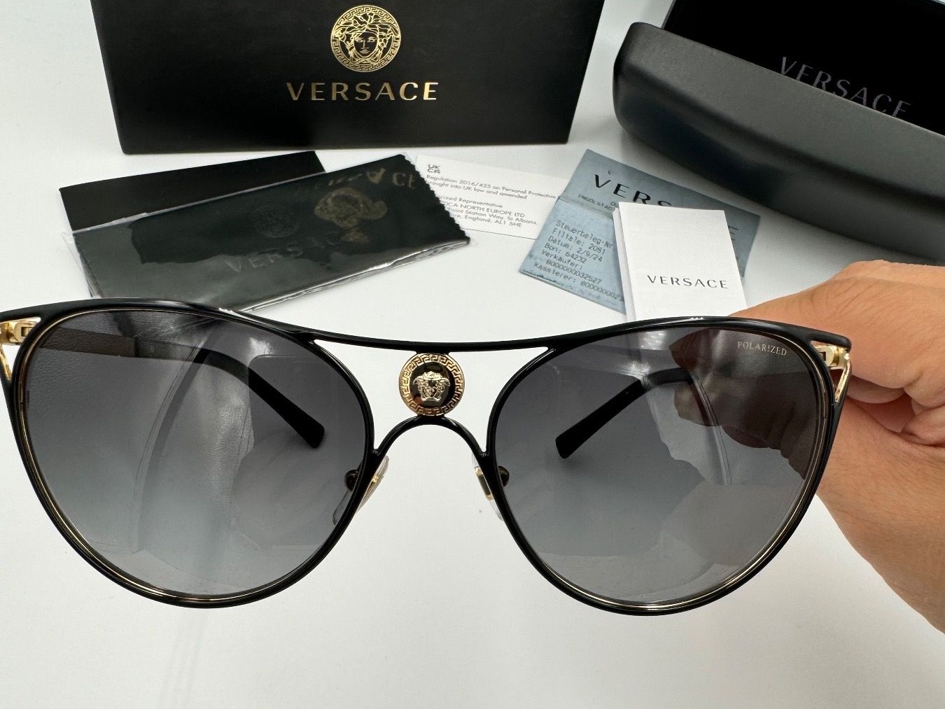 Versace Occhiali & Lenti: Versace Sonnenbrille Medusa Logo – Nuovo e nell'imballaggio originale da Wiedlisbach venduto da Sistershop 8