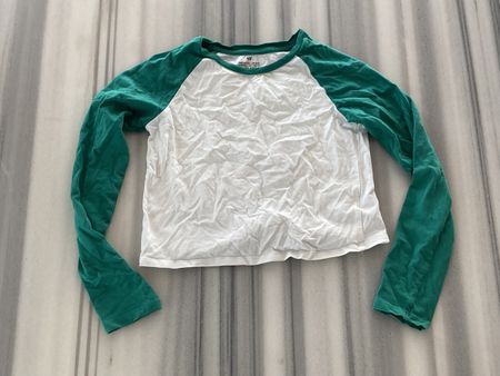 H&M Baseballshirt weiss/grün Gr.128/134