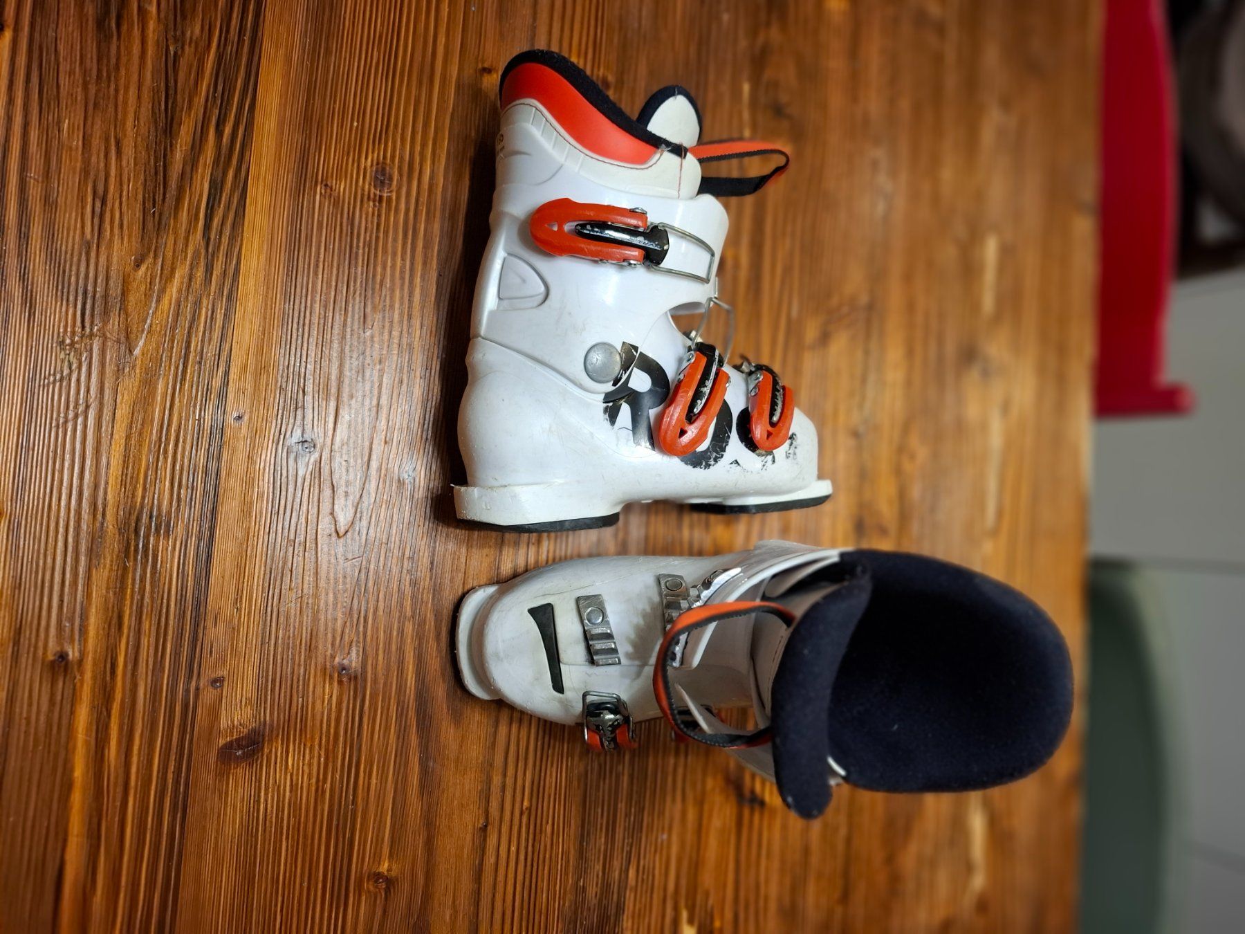 Scarpe per ragazzi: Kinder Skischuhe – Usato da Oberaegeri venduto da nil_qv75 1