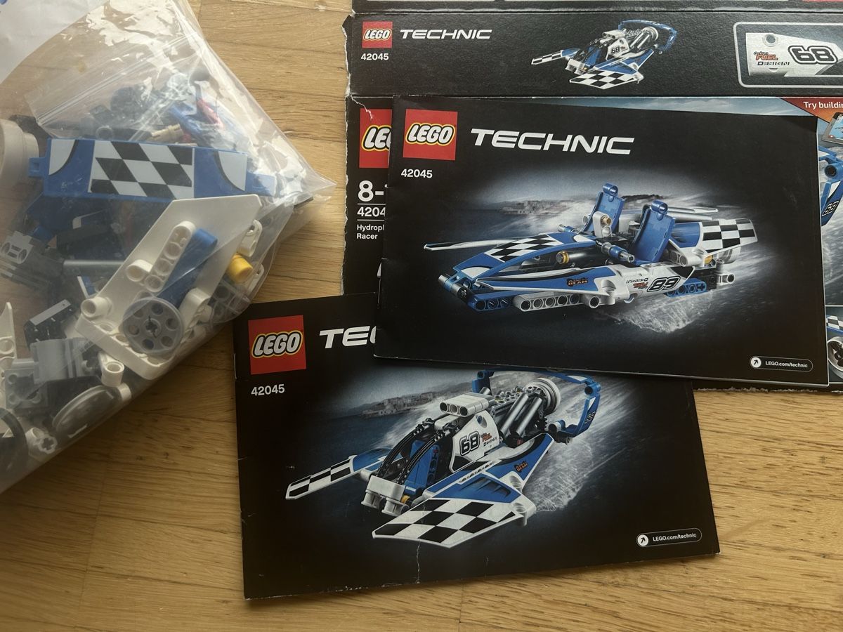 Lego Baukästen: LEGO Technic 42045 Hydroplane Racer, komplett – Gebraucht aus Zürich von christianwillemin