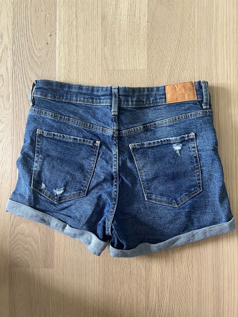 Bershka Jeans: Hotpants, Bershka Gr. 38 – Usato da Stein am Rhein venduto da Selomelo. 1