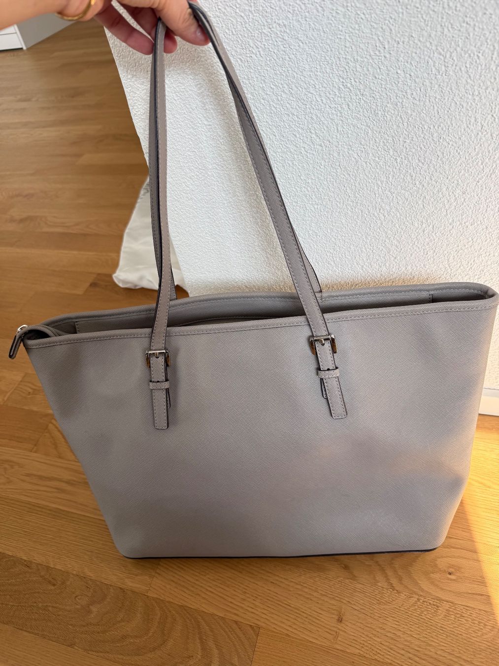 Michael Kors Borse: Michael Kors Shopper Grau – Usato da Zürich venduto da ros_6hw7 2