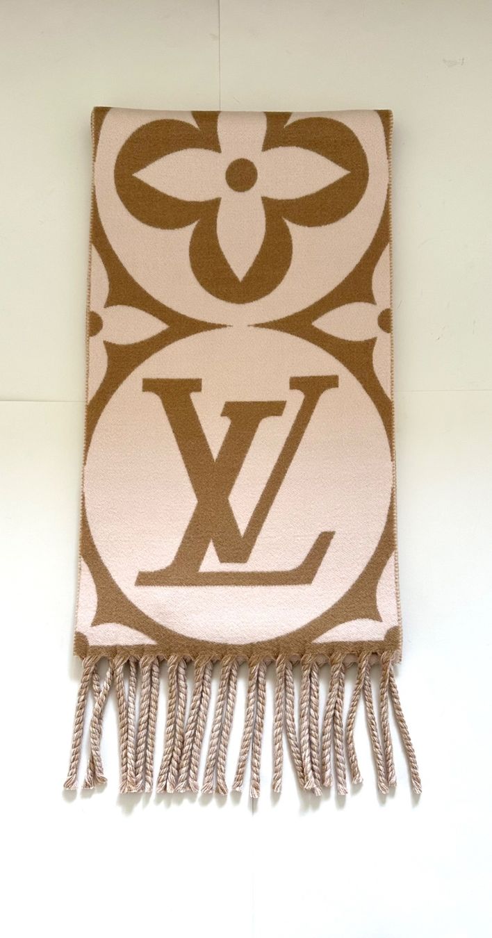 Louis Vuitton Foulard & Sciarpe: Louis Vuitton sciarpa – Nuovo (secondo la descrizione) da Pregassona venduto da Reluxuryspace 8