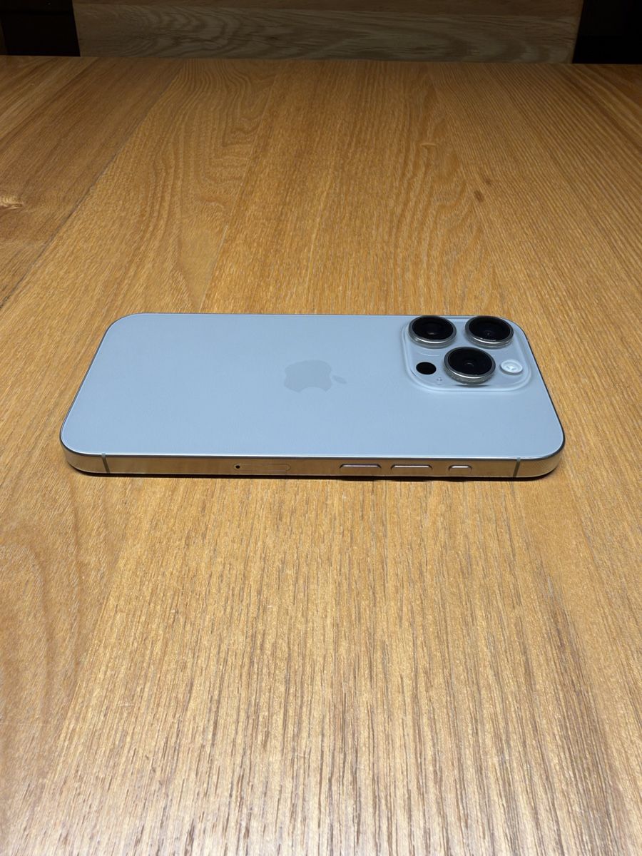 Apple Telefoni cellulari / Smartphones: iPhone 15 pro – Usato da Tschugg venduto da LG1818 2
