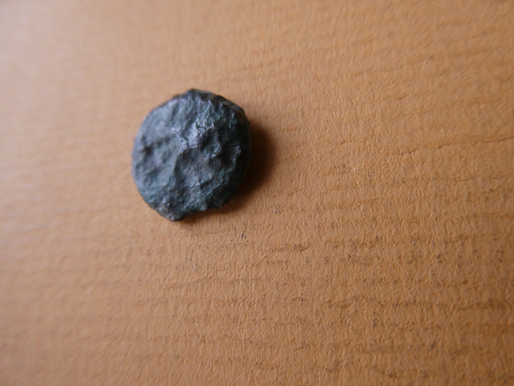 Tutti le monete: uralte Bronzemünze 13 mm     1.69 g – Usato da Hinterforst venduto da Rohusri 1