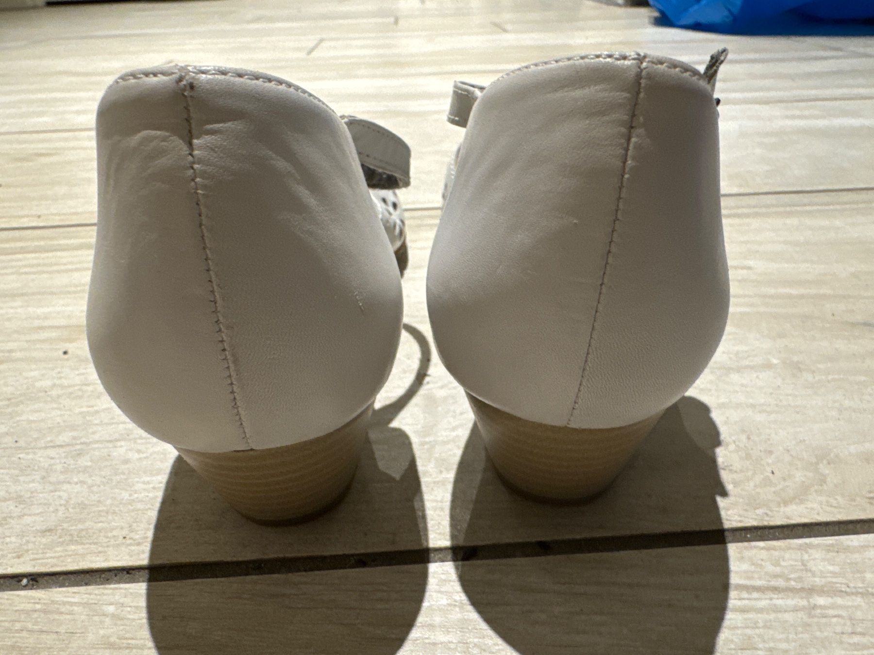 Damenschuhe: Sommer Schuhe weiss Gr 6, 41 – Neu (gemäss Beschreibung) aus Gelterkinden von Familienferien 5