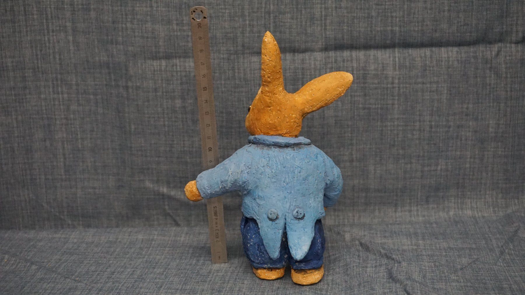 Statuette: Osterhase in Kleidung – Usato da Diessbach b. Büren venduto da Crocharry 3