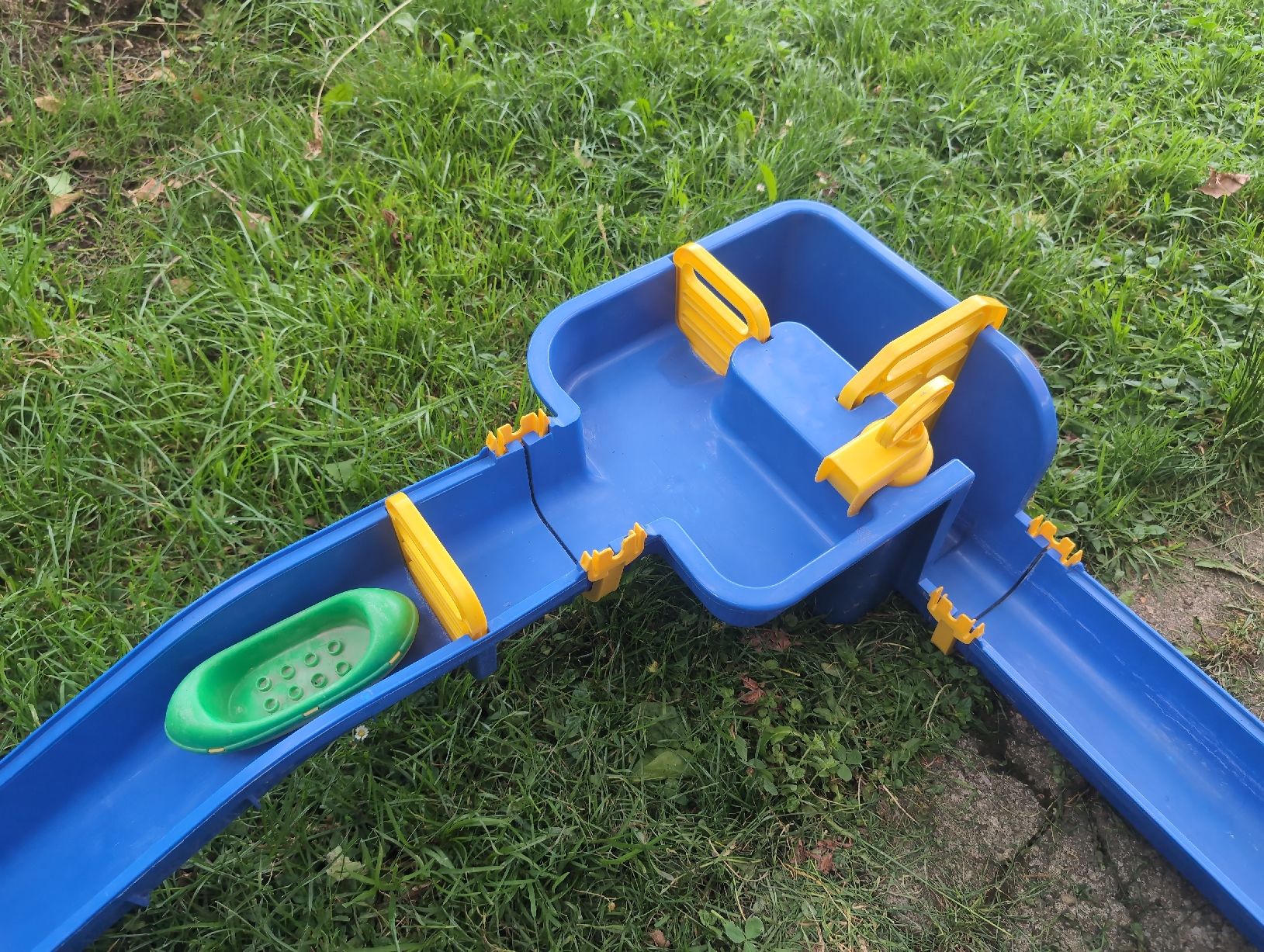 Giocattoli: Wasserspiel Kinder – Usato da Rickenbach b. Schwyz venduto da Planetus 1