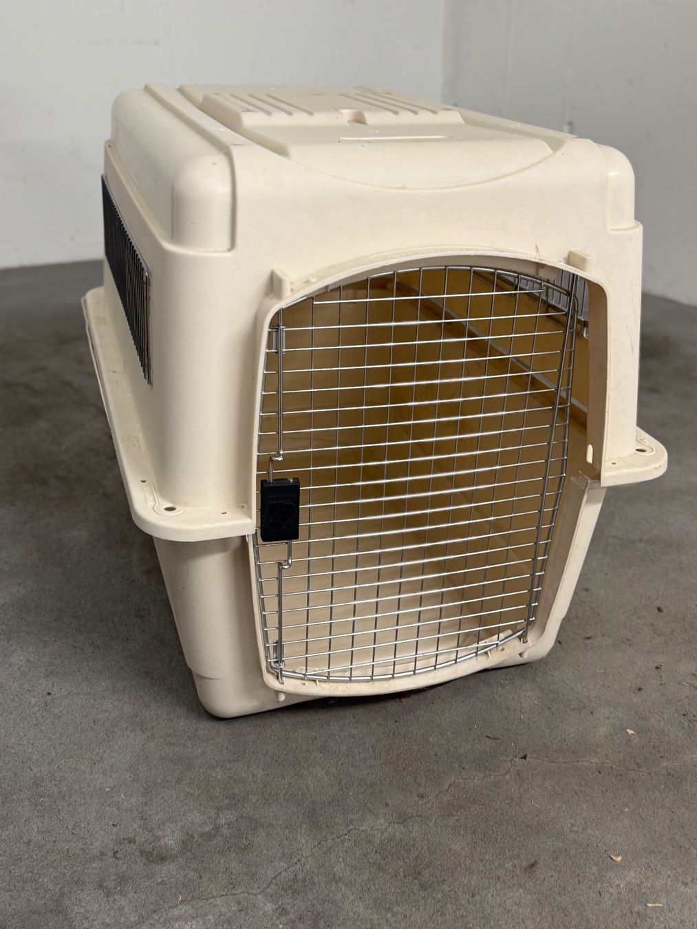 Käfige, Transport & Sicherheit: Vari Kennel Hundebox gross – Gebraucht aus Remetschwil von Cadillac1963
