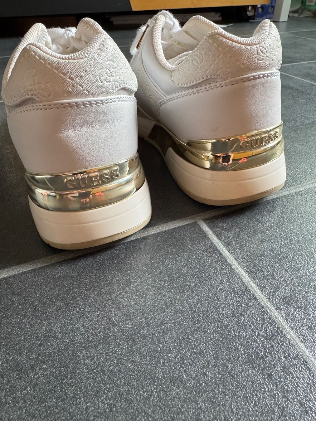 Guess Damenschuhe: Guess Sneaker Gr.38 – Neu (gemäss Beschreibung) aus Moosseedorf von SDmedia 2