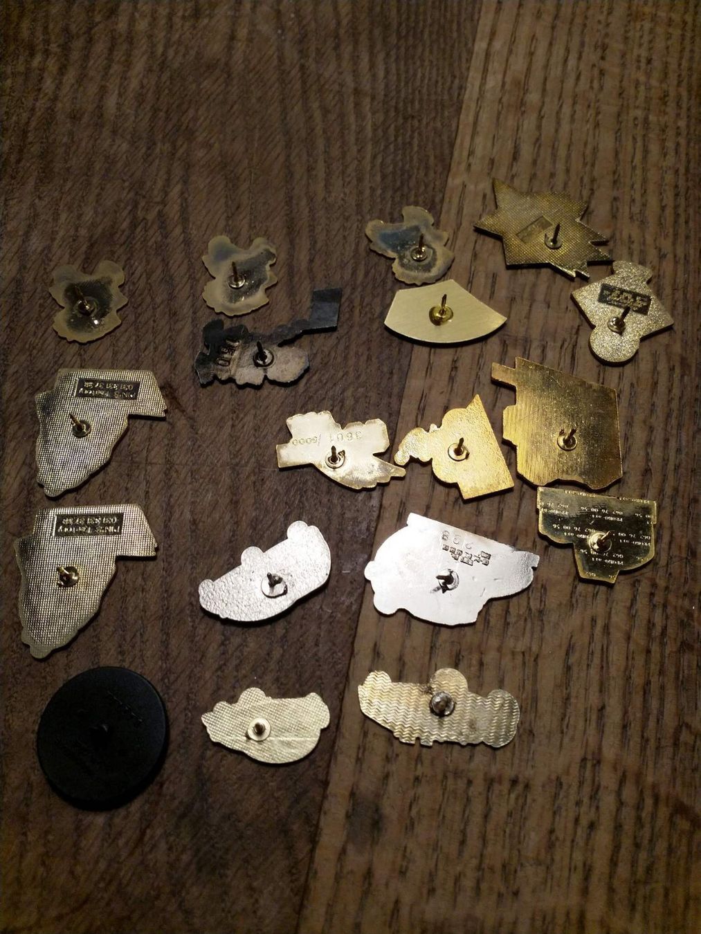 Broschen & Nadeln: 18 Stk diverse Pin Auto Moto Pierrot – Gebraucht aus stettlen von VintageBern_ch 1