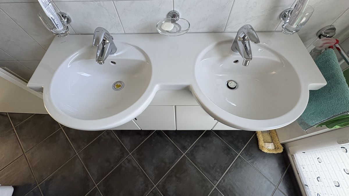 Spülbecken & Waschbecken: Doppellavabo zu verkaufen – Gebraucht aus Henggart von Denver 1