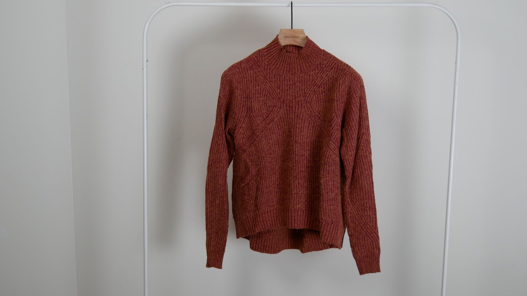 Pullover & Sweatshirts: MbyM Strickpullover Rollkragen Sweater – Neu (gemäss Beschreibung) aus Zürich von julia_vina