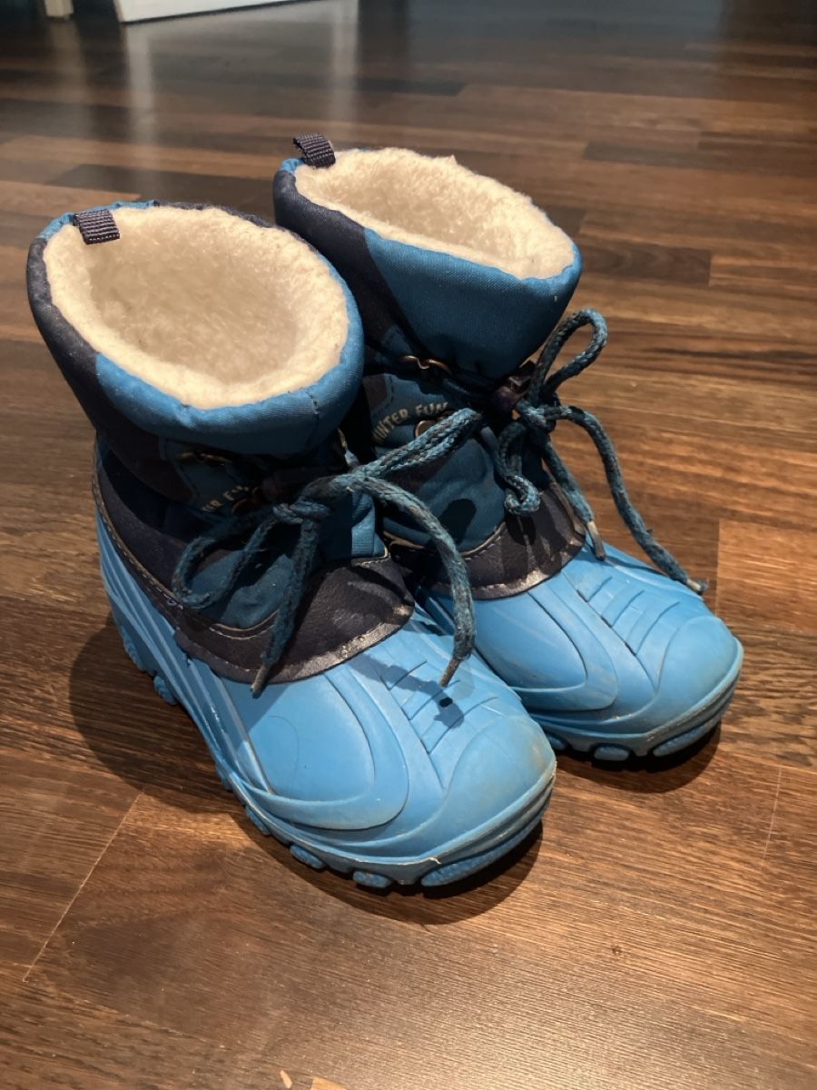 Schuhe für Jungen: Regenschuhe gefüttert 28 – Gebraucht aus Adliswil von gac_7kqc