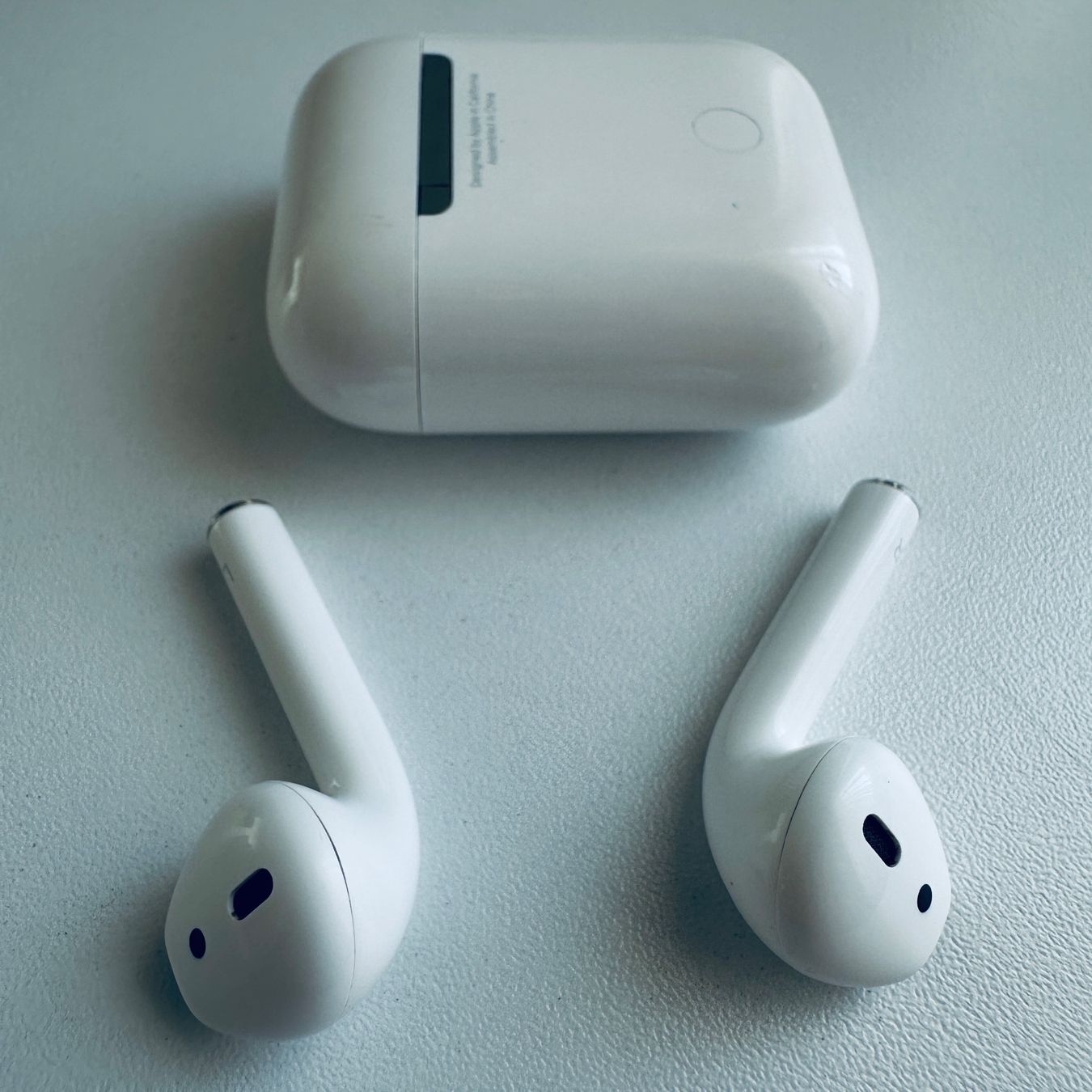 Apple Cuffie: Original Apple AirPods 2 Kopfhörer Wireless Lightning Kabel – Usato da Basel venduto da MY.AIRPODS.SHOP 6