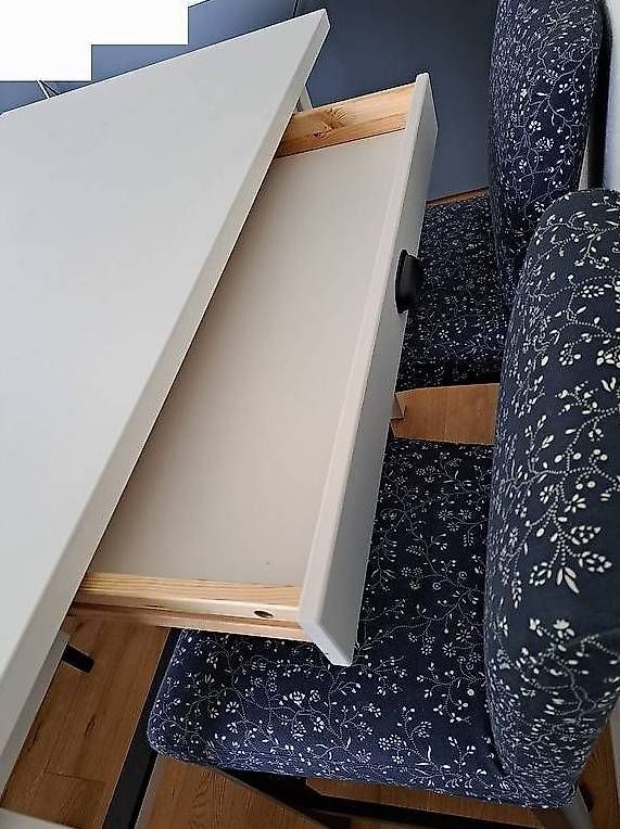 Ikea Tischset: Table de bar + 4 chaises Ikea – Gebraucht aus Bussigny von ked_t8pb 1