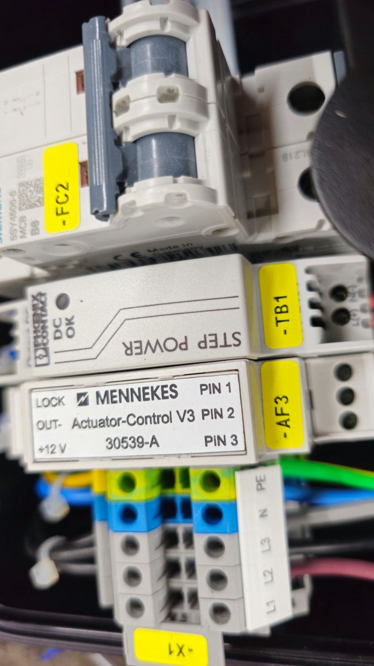 Caricabatterie: Amtron Mennekes Wallbox Typ 11Kw – Usato da Hefenhofen venduto da Osstschweiz 3