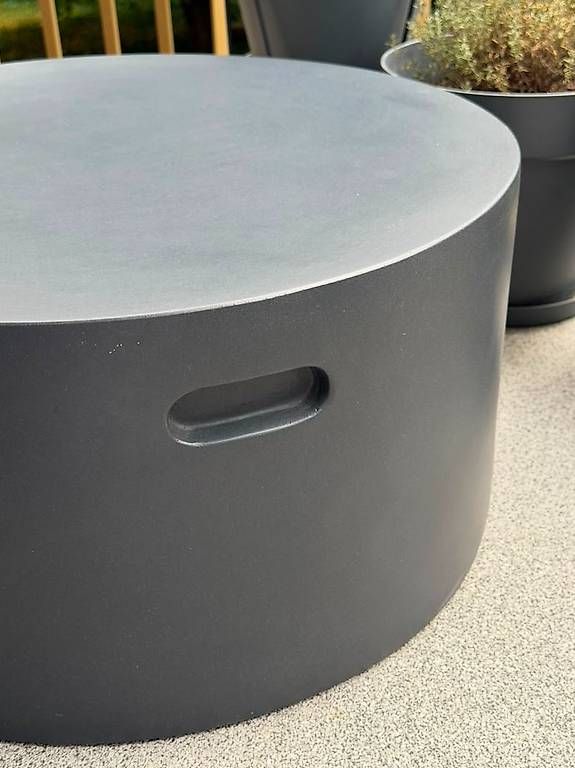 La Redoute Tavoli: La Redoute round black garden side table – Usato da Zürich venduto da emi_j76q 2