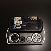 Sony PSP Go Piano Black – 16GB – Guter Zustand