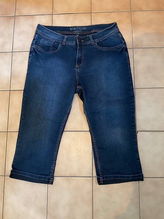 Jeans: Bermuda pantacourt jeans - Capri Hose gr. 42 – Gebraucht aus Icogne von luna.16 1