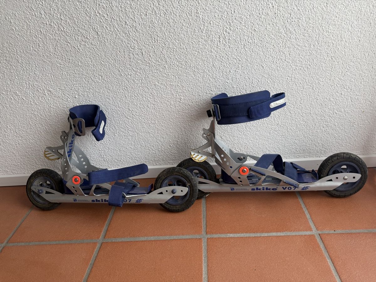 Skike Pattini in linea & Pattini a rotelle: Skike V07 – Usato da Wigoltingen venduto da josuah123