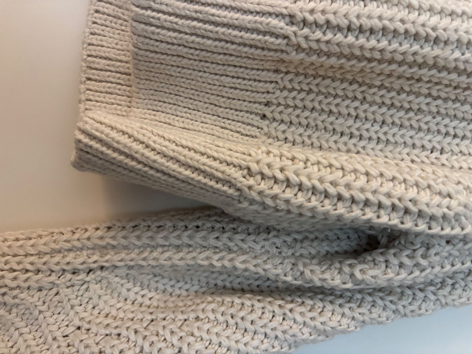 H&M Maglioni & Felpe: Strickpullover beige Stehkragen grob gestrickt  Gr. M – Usato da Bülach venduto da bjoernbenny 7