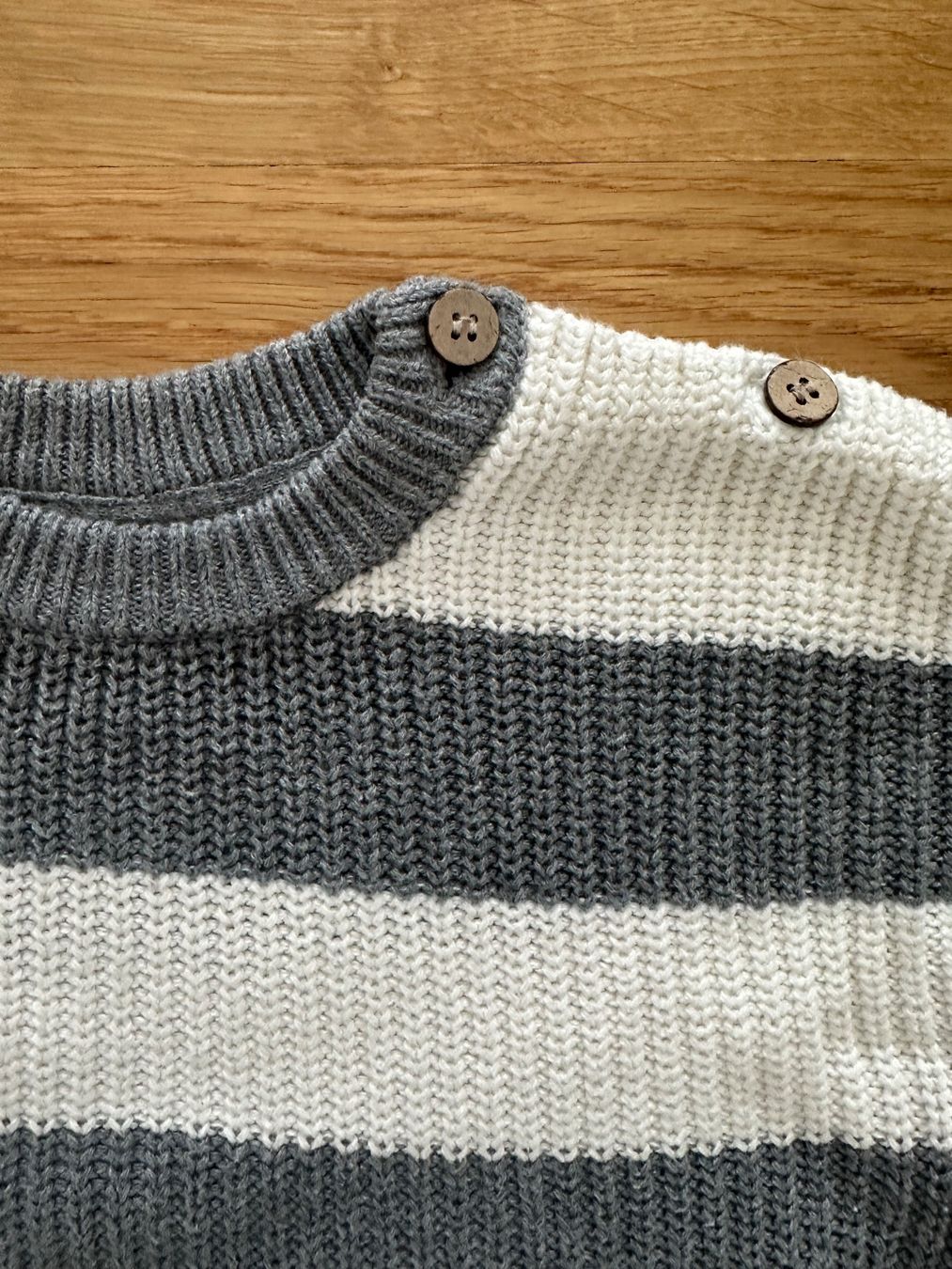 Maglioni & Felpe: Süsser Kinderpullover, gestreift, Grösse 86 – Usato da Unterägeri venduto da StefanGekko 2