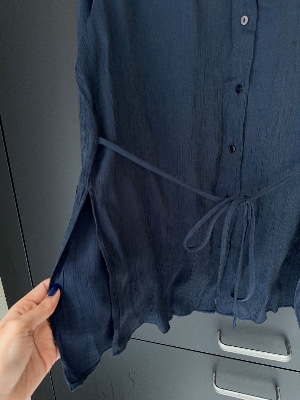 Zara Top: Zara dunkelblaue Bluse | dark blue blouse – Nuovo (secondo la descrizione) da Zürich venduto da hal_2yzx 1