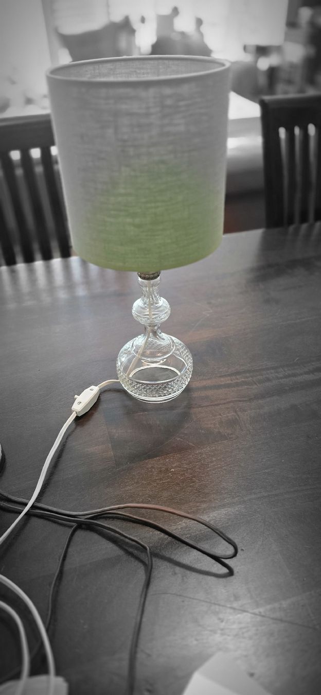 Lampes: Elegante Glaslampe mit grünem Schirm – D'occasion à Basel par Jcva 6