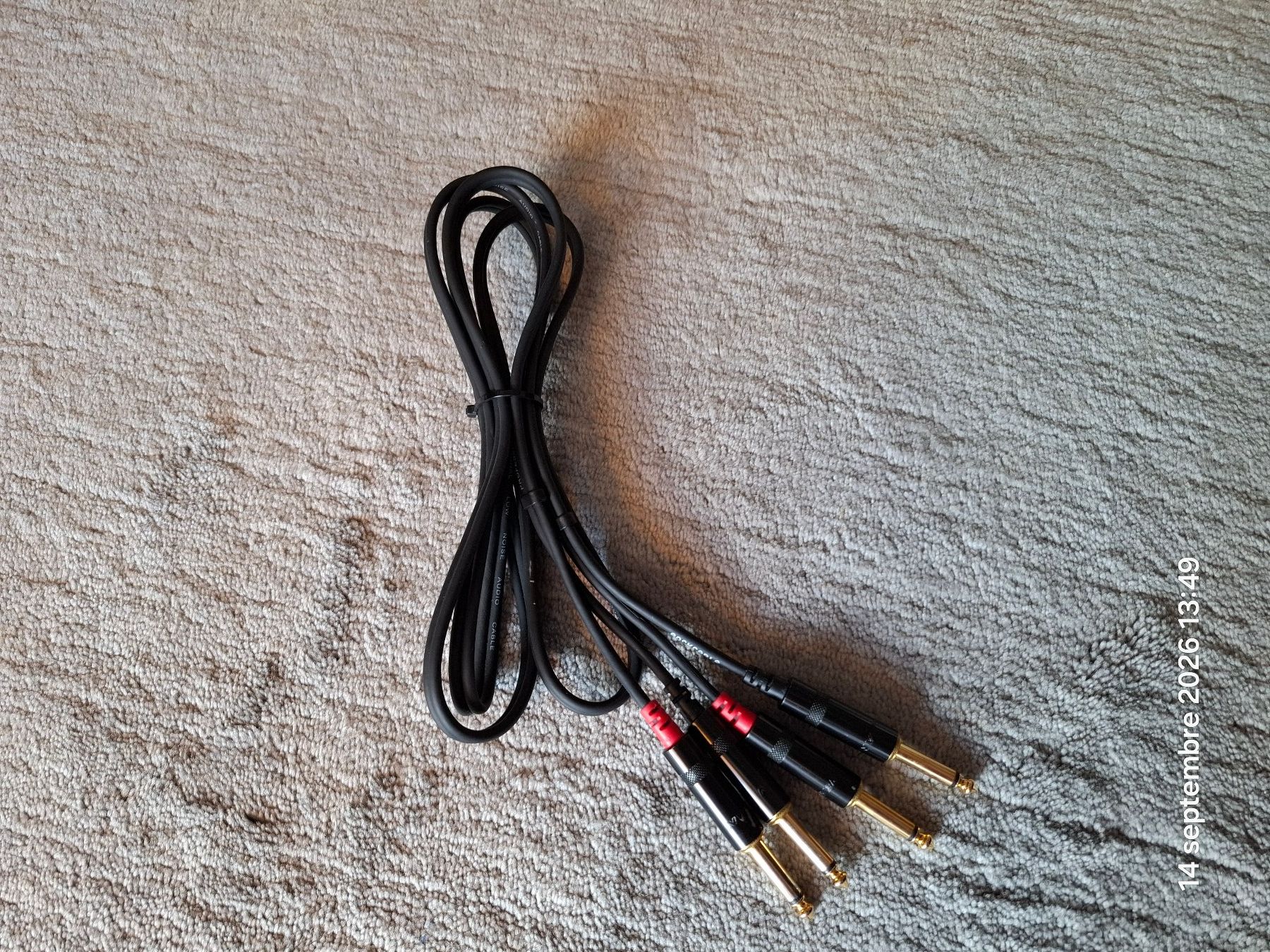 Strumenti musicali: Rockable 2m - jack 6.3 stéréo - pour méthode 4 câbles – Usato da Yverdon-les-Bains venduto da Dan00 1