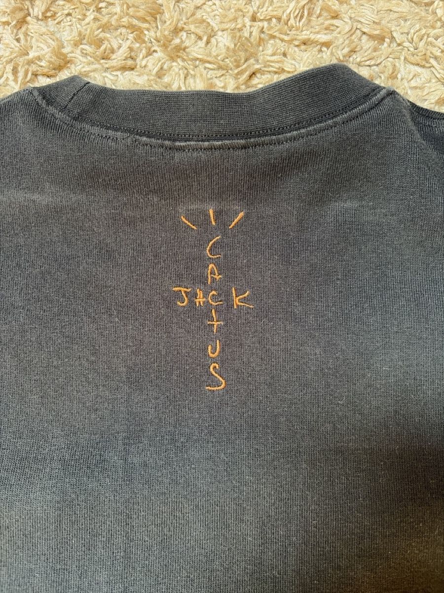 Nike T-shirt: Nike X Travis Scott Tshirt Schwarz  – Usato da Visperterminen venduto da lgresell 5