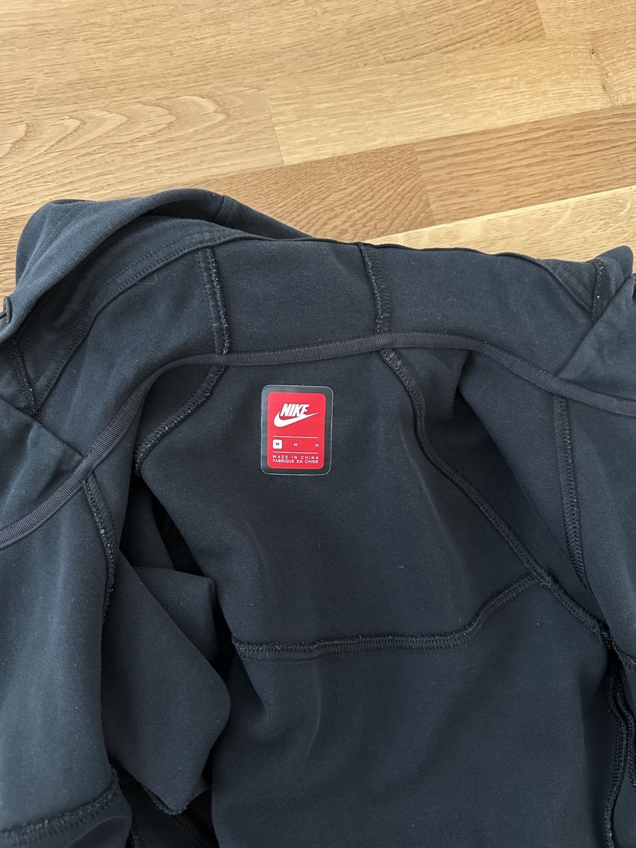 Nike Jacken: Nike Jacke – Gebraucht aus Brugg AG von sanfllower 2